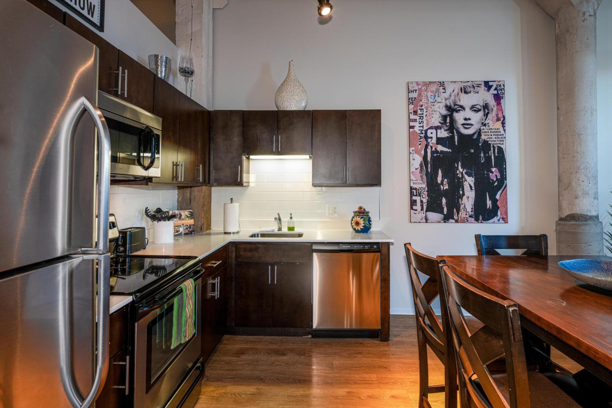 Luxery Stay Chicago - Themed Units! Close To Downtown, Mccormick Place & Wintrust Arena Exteriör bild