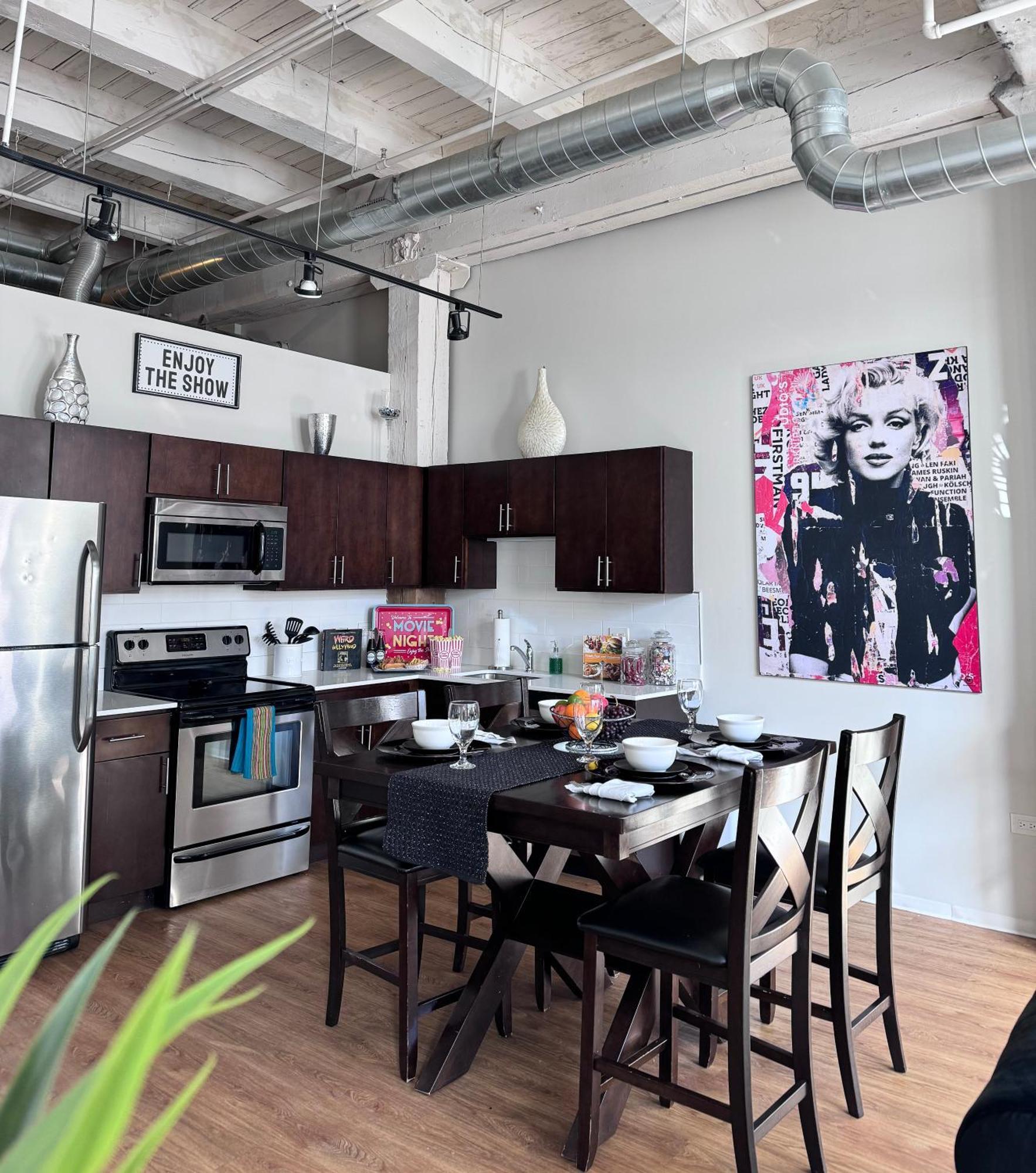 Luxery Stay Chicago - Themed Units! Close To Downtown, Mccormick Place & Wintrust Arena Exteriör bild